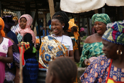 Matki w Gambii stają w obronie praw swoich córek